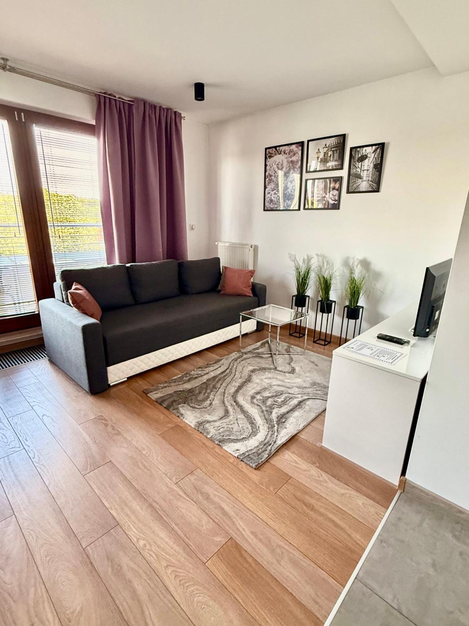 Platan Apartment *